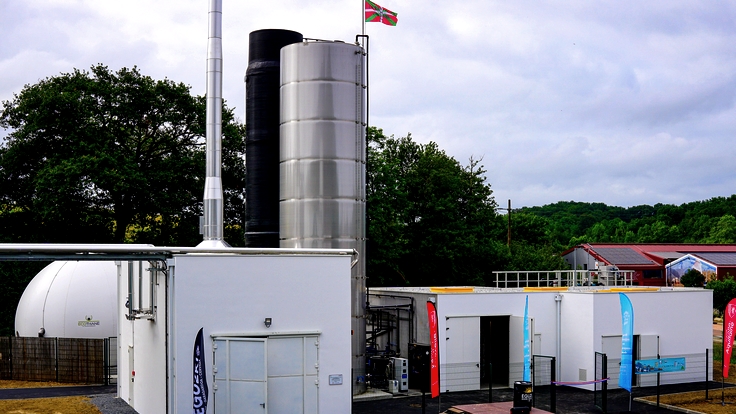 La Brasserie du Pays Basque, modèle de gestion hydrique pour la filière

Sa nouvelle station d’épuration permet de réutiliser les eaux usées pour les opérations de nettoyage. Une économie de plus de 3,5 millions de litres par an.

biere-actu.fr/la-brasserie-d…