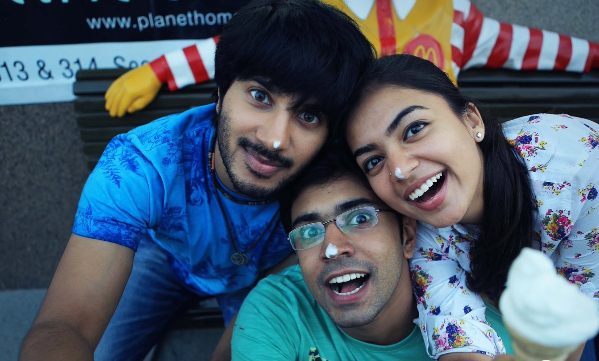 RVCJ Movies (@rvcjmovies) on Twitter photo Some movies are comfort, some are nostalgia… Bangalore Days is both! ❤️
Rewatching Bangalore Days feels like opening an old photo album ❤️🙌🏻
#DulquerSalmaan #NivinPauly #NazriyaNazim #BangaloreDays <a href="/dulQuer/">Dulquer Salmaan</a> <a href="/NivinOfficial/">Nivin Pauly</a> Some movies are comfort, some are nostalgia… Bangalore Days is both! ❤️
Rewatching Bangalore Days feels like opening an old photo album ❤️🙌🏻
#DulquerSalmaan #NivinPauly #NazriyaNazim #BangaloreDays <a href="/dulQuer/">Dulquer Salmaan</a> <a href="/NivinOfficial/">Nivin Pauly</a>