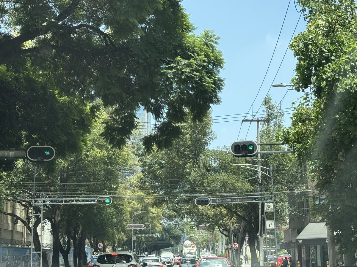 Pablo Kuriel (@kurielpablo) on Twitter photo Buenos días <a href="/UCS_GCDMX/">Unidad de Contacto del Secretario SSC CDMX</a> semáforo foco fundido en el Eje 6 Sur (Ángel Urraza) al cruce con Pestalozzi en la <a href="/BJAlcaldia/">Alcaldía de Benito Juárez</a> favor de acudir a su reparación Buenos días <a href="/UCS_GCDMX/">Unidad de Contacto del Secretario SSC CDMX</a> semáforo foco fundido en el Eje 6 Sur (Ángel Urraza) al cruce con Pestalozzi en la <a href="/BJAlcaldia/">Alcaldía de Benito Juárez</a> favor de acudir a su reparación