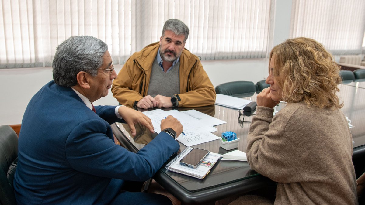 Autoridades de la UNSa avanzan en el proyecto para la nueva sede en Cafayate.
NOTA: unsa.edu.ar/index.php/2025…