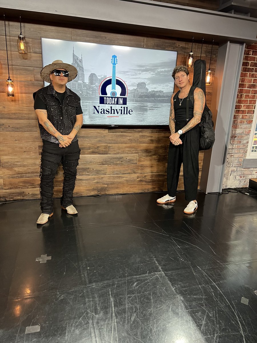 (Tune-In) Romeo Vaughn will perform his forthcoming new single “Big Dreams From A Small Town” on WSMV-TV Channel 4 Today In Nashville today airing from 2:30p.m.-3:00p.m. CT.

Pre-save “Big Dreams From A Small Town” here: ffm.to/deoba2p?fbclid…