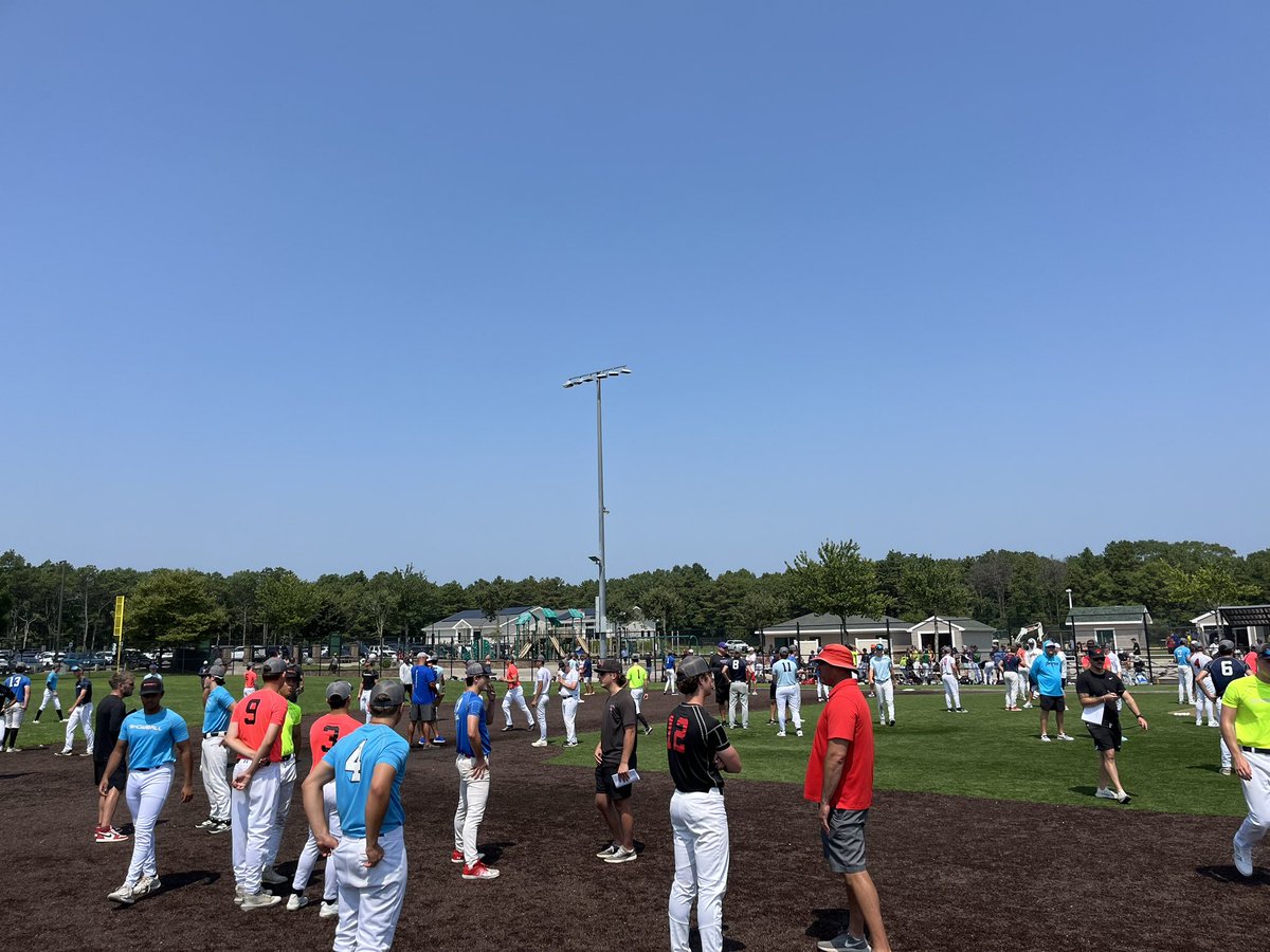 It’s time for players to mingle and chat with the 50+ coaches in attendance at today’s <a href="/ShowBallCamps/">ShowBall</a> showcase 

<a href="/SShoreCrawfish/">Craw</a>