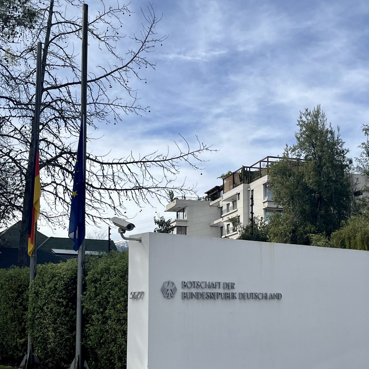 Lamentamos profundamente el fallecimiento de los mineros atrapados en el Teniente. 

Nuestro más sentido pésame a las familias, amigos y compañeros de los trabajadores.