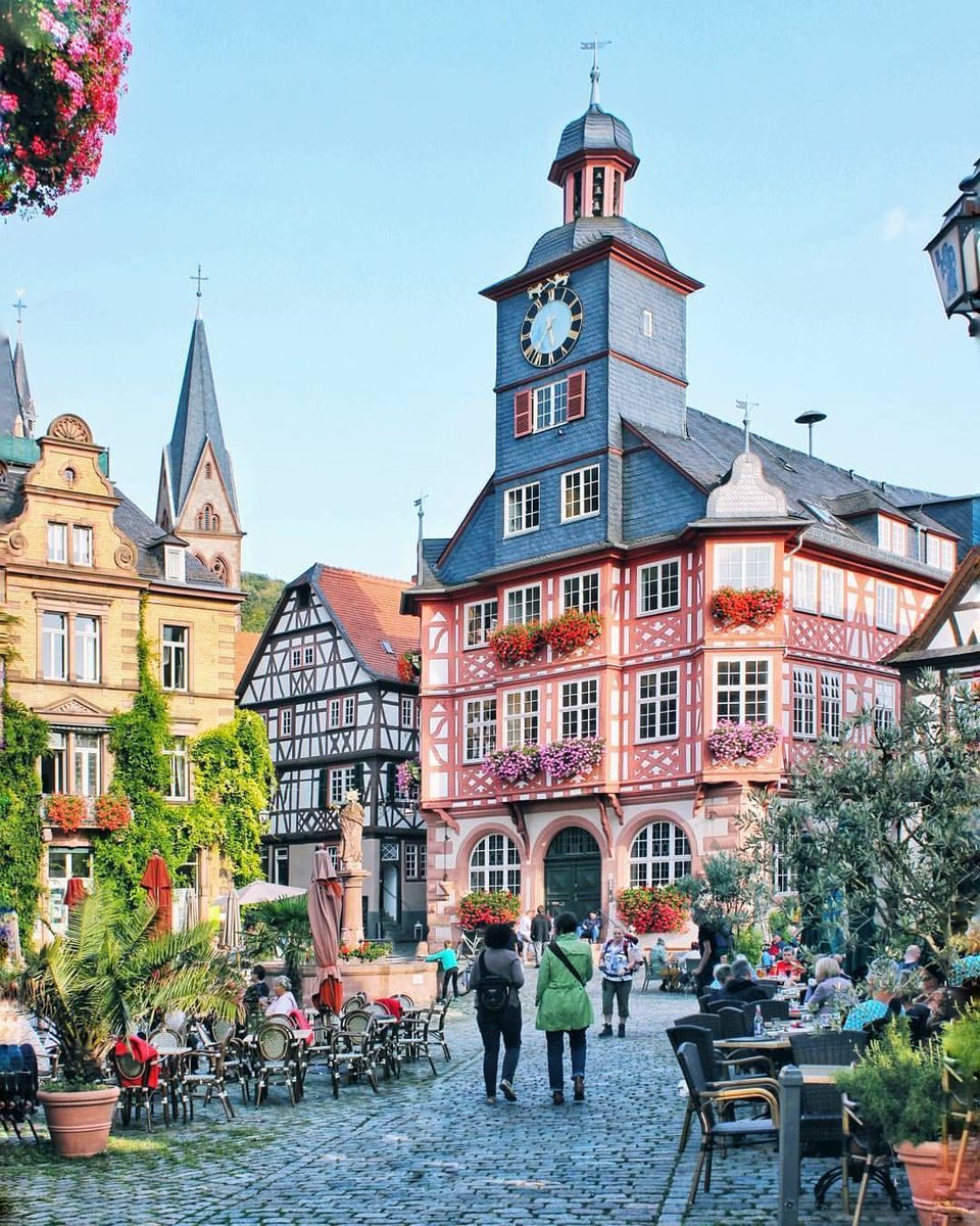 City Aesthetics ⛩ (@cityaestheticss) on Twitter photo “15-minute cities are so dystopian”
What 15-minute cities actually look like: “15-minute cities are so dystopian”
What 15-minute cities actually look like: