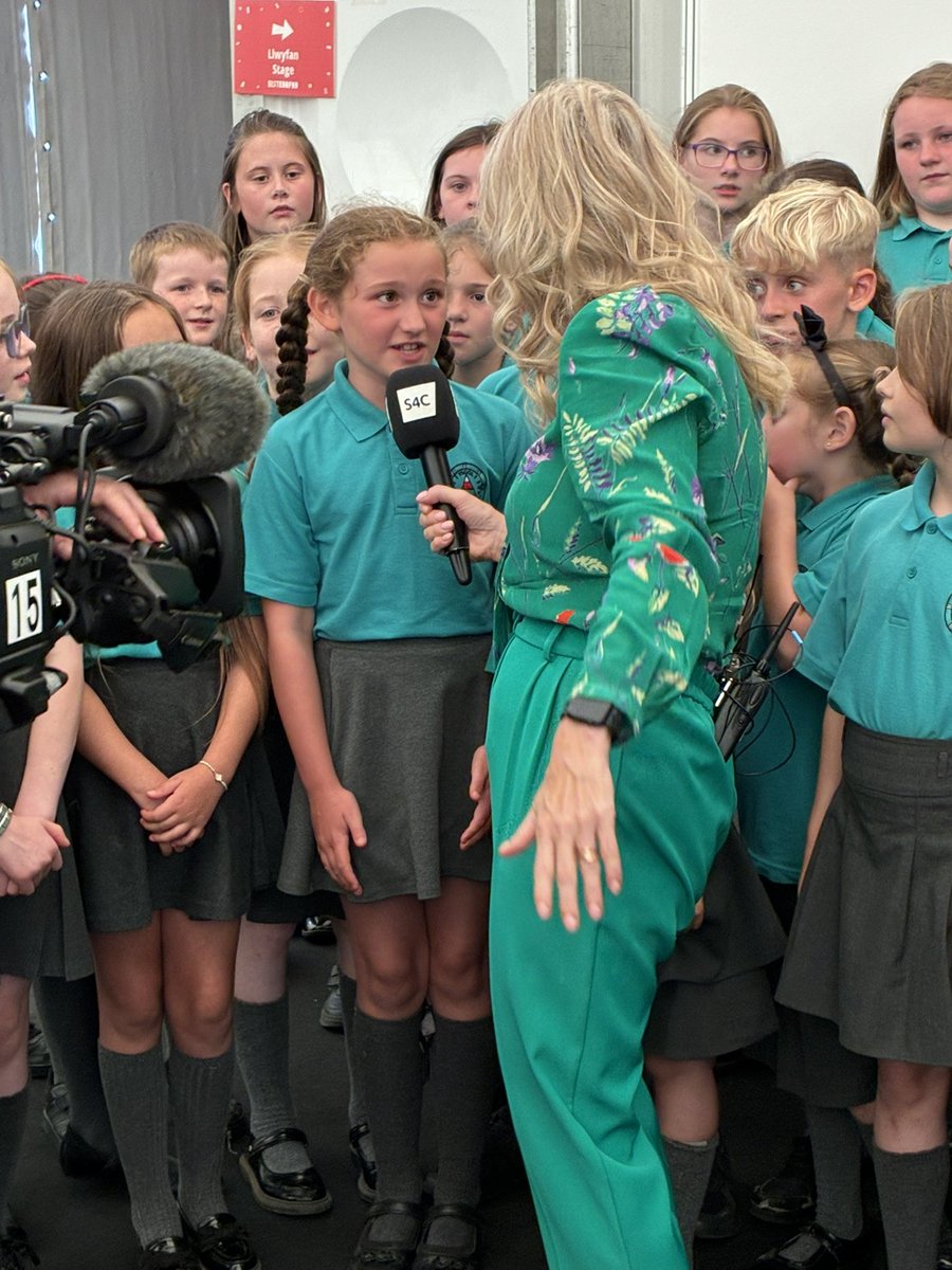 Ysgol Plas Coch (@ysgolplascoch) on Twitter photo Profiad bythgofiadwy yn cystadlu yn yr Eisteddfod Genedlaethol. Da iawn bawb
Am unforgettable experience competing at the National Eistddfod! Well done everyone!
<a href="/wrexham/">Wrexham.com</a> <a href="/leaderlive/">LeaderLive</a> Profiad bythgofiadwy yn cystadlu yn yr Eisteddfod Genedlaethol. Da iawn bawb
Am unforgettable experience competing at the National Eistddfod! Well done everyone!
<a href="/wrexham/">Wrexham.com</a> <a href="/leaderlive/">LeaderLive</a>