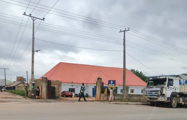 This is not just about ₦190 million.
It's about the silence, the bias, and the abuse of power by DPO Iseyin <a href="/OyoPoliceNG/">Oyo State Police Command</a> <a href="/PoliceNG/">Nigeria Police Force</a>
It’s time to demand:
➡️ De-tribalised policing
➡️ Fraud unit reforms
➡️ Justice without borders
#NigeriaPoliceWatch #DeTribaliseThePolice #EndSARS