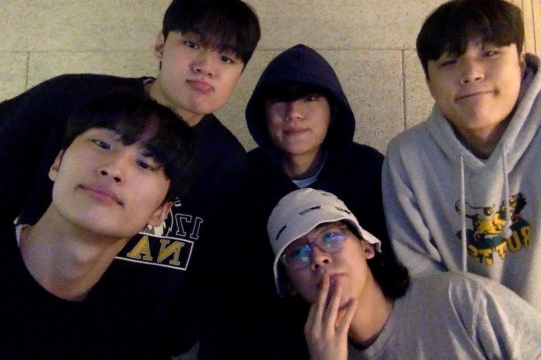 bruiseegirl's tweet photo. 어휴초딩들(귀엽다는뜼) https://t.co/Jl0rMkMUQF
