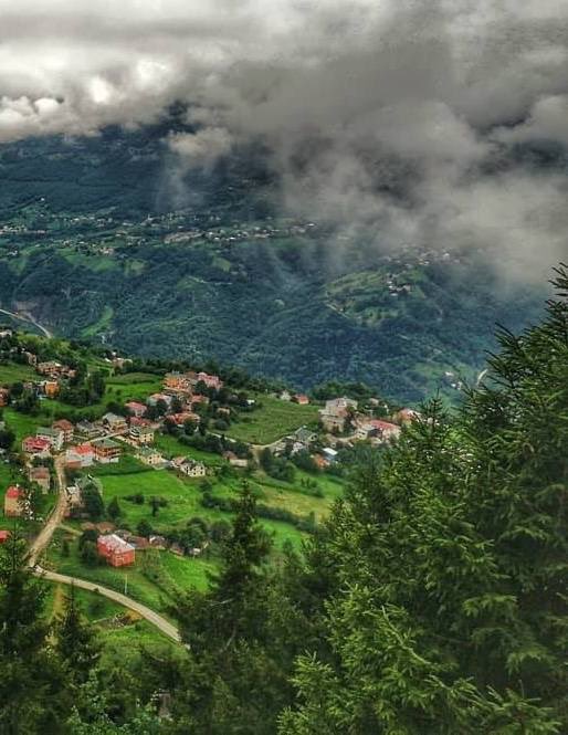 OkuneOrg's tweet image. #Haçka, Akçaabat'ın 20 km güneybatısında yer alan bir beldedir. İmparatorluk döneminde bahsi geçmeyen bu yerleşimden ilk olarak 16. yüzyıla ait sultanlık dönemi kayıtlarında #Kalanima Deresi yakınlarında … &amp;gt;&amp;gt; tr.okune.org/wiki/index.php…