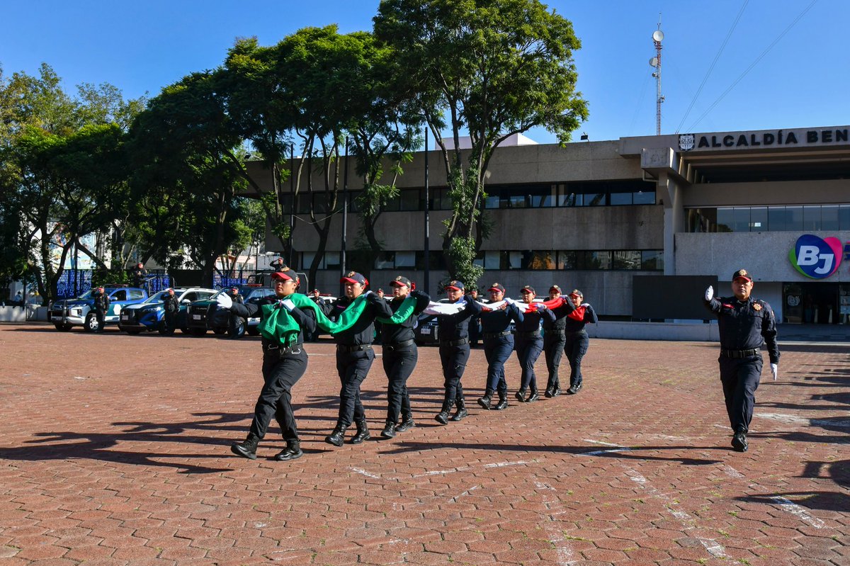 Estamos listos para empezar una nueva semana y seguir construyendo la mejor alcaldía para vivir con #OrdenYSeguridad. 
Desde la administración local seguimos trabajando con cercanía y transparencia, fomentando el respeto, la unidad y el orgullo de ser mexicanos.