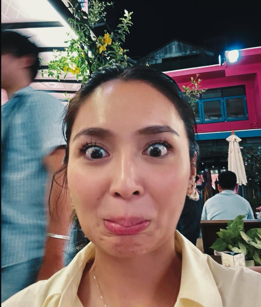 Lance8637's tweet photo. Kathryn, kung ano man nakain mo today, sana araw-araw mo kainin para lahat tayo busog. Kasi subrang busog kami sa mga IG Post mo! 😭✨... Ty love. https://t.co/sKXz3rB1Ro
