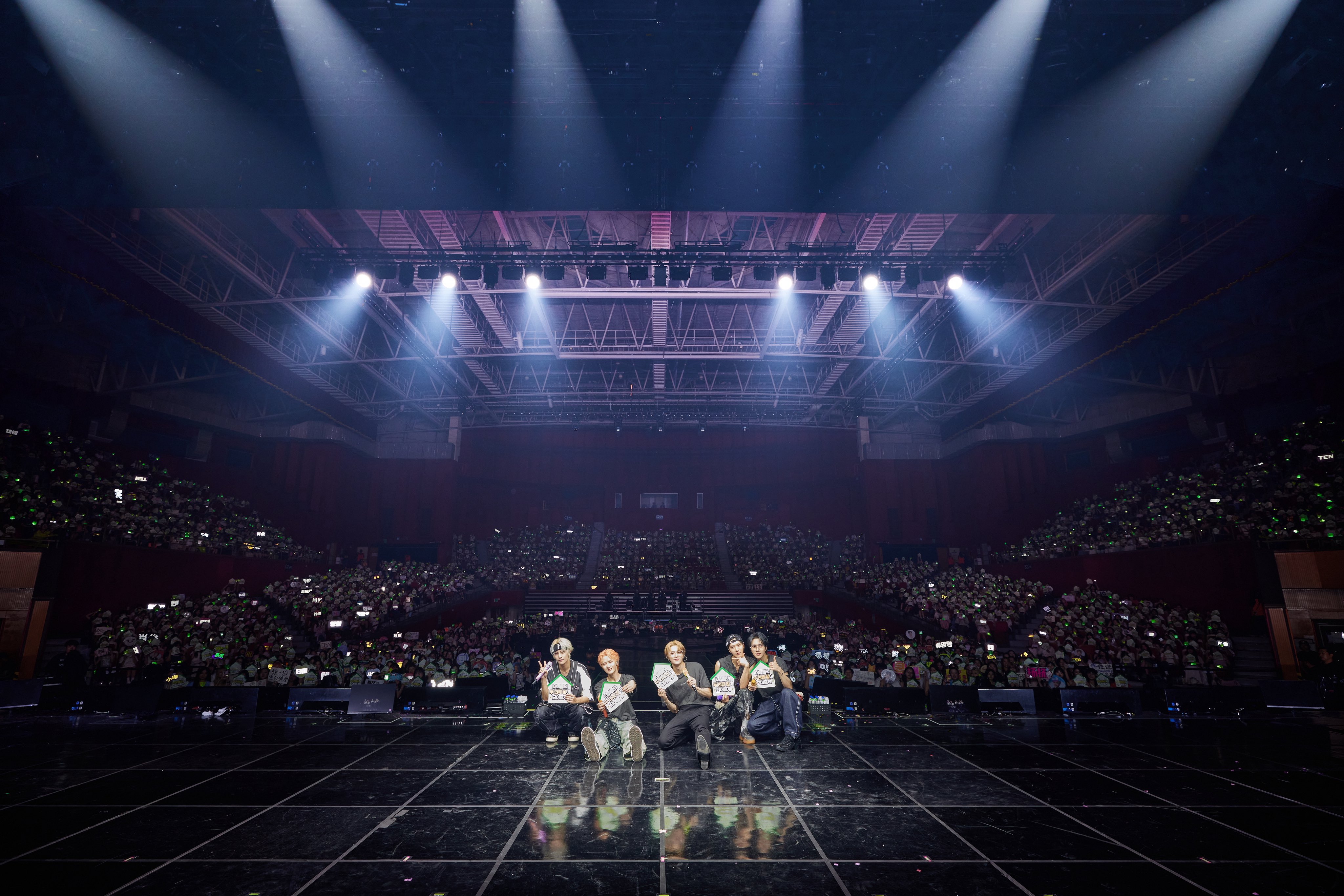 WayV solo yizhiyu 一直娯 テン サイン会 2枚セット TXT 北京 yizhiyu一直娯yzy中華サイン会 コンプセット トレカ5枚