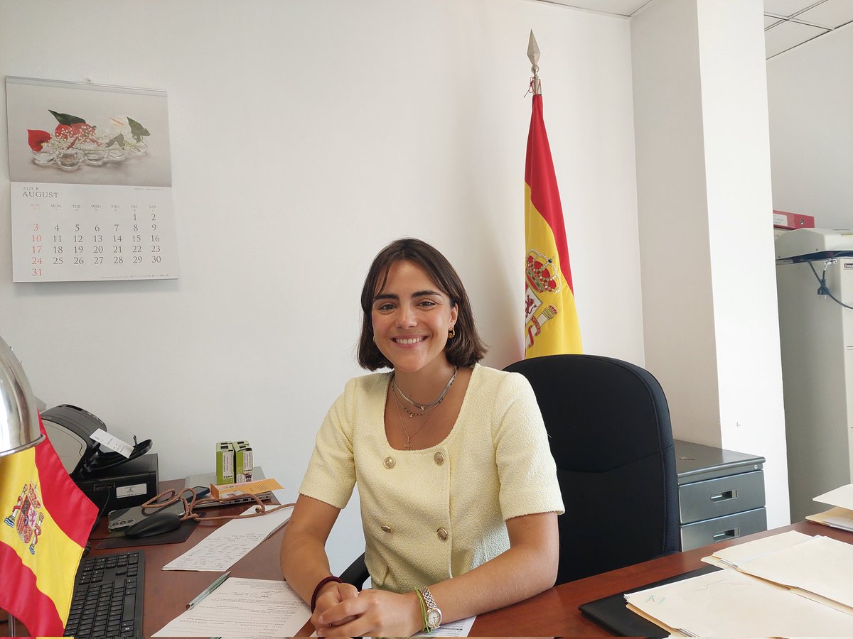 Embajada de España en Haití / Ambassade d'Espagne (@embesphaiti) on Twitter photo Bienvenue à Mme. Ana Santos, nouvelle Ministre conseillère de <a href="/EmbEspHaiti/">Embajada de España en Haití / Ambassade d'Espagne</a>, qui prend ses fonctions aujourd'hui.
Nous lui souhaitons bonne chance dans cette nouvelle étape. 👍
--
Damos la bienvenida a Ana Santos, Segunda Jefatura que se incorpora hoy a <a href="/EmbEspHaiti/">Embajada de España en Haití / Ambassade d'Espagne</a>. Mucha suerte Bienvenue à Mme. Ana Santos, nouvelle Ministre conseillère de <a href="/EmbEspHaiti/">Embajada de España en Haití / Ambassade d'Espagne</a>, qui prend ses fonctions aujourd'hui.
Nous lui souhaitons bonne chance dans cette nouvelle étape. 👍
--
Damos la bienvenida a Ana Santos, Segunda Jefatura que se incorpora hoy a <a href="/EmbEspHaiti/">Embajada de España en Haití / Ambassade d'Espagne</a>. Mucha suerte