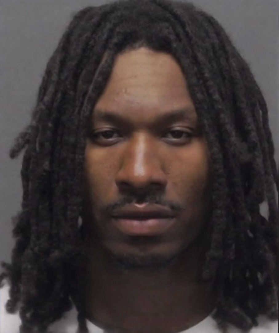 Kai Cenat is reportedly still hiding in the mall that Duke Dennis was arrested in.