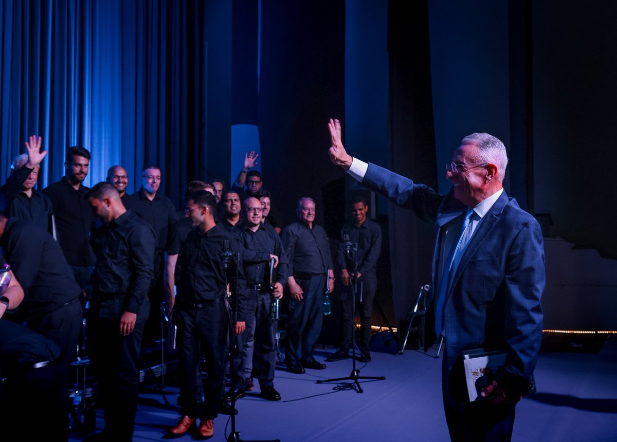 I was humbled to be in Portugal for a special celebration of the 50th anniversary of The Church of Jesus Christ of Latter-day Saints in this beautiful country.

Portugal is special to me because 25 years ago Rosana and I served as mission leaders in Porto. That experience