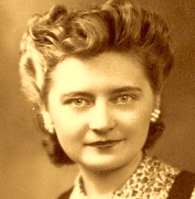 Alençon. Une secrétaire de 22 ans. Qui fabrique des faux-papiers. Qui est déportée. Qui s'évade. Mais qui refusera toujours la Légion d'Honneur. "J’ai participé à la Résistance avec mon cœur et ma loyauté, disait-elle, cela suffit à ma satisfaction personnelle". Yvette Bunel.