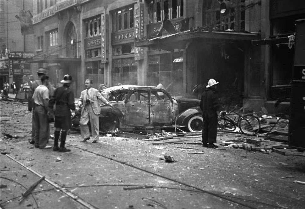Historic Shanghai (@historicsh) on Twitter photo Paul French literally wrote the book on Bloody Saturday, the hot August day in 1937 when downtown Shanghai was bombed. Join us on August 12, 8 pm when he tells the story of Shanghai’s darkest day.
To book: jinshuju.com/f/UCk0Ef
Or email info@historic-shanghai.com Paul French literally wrote the book on Bloody Saturday, the hot August day in 1937 when downtown Shanghai was bombed. Join us on August 12, 8 pm when he tells the story of Shanghai’s darkest day.
To book: jinshuju.com/f/UCk0Ef
Or email info@historic-shanghai.com