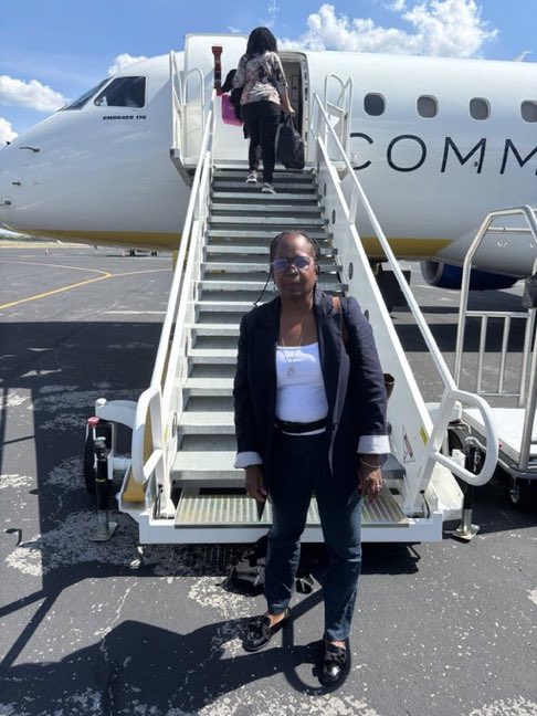 Who paid for this private jet for the fleeing Dems? 

Taxpayers, that’s who!!  

You don’t fly away to avoid a quorum! Arrest and remove!