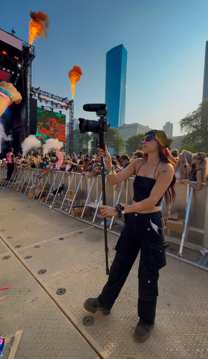 I can’t even put into words how incredible this weekend was🥹

Biggest festival, stage &amp; crowd I’ve ever shot 🎥

Enterally grateful to be chasing my dreams, working alongside great teams &amp; have SO MUCH support/love from my friends &amp; local community  

TY &amp; I 🖤 YOU ALL SO MUCH