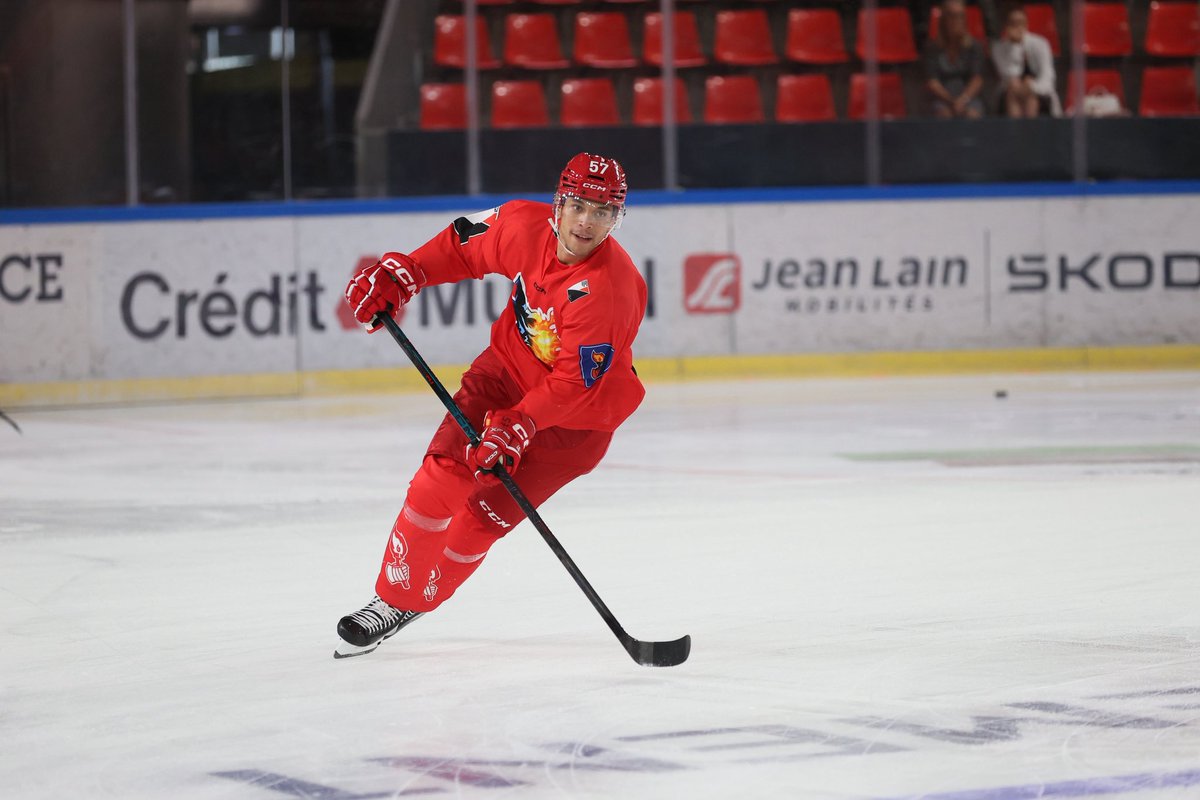 Première séance sur la glace de Polesud pour nos nouveaux BDL ! 😊

📸 <a href="/fabdl19/">Fabien Baldino</a>