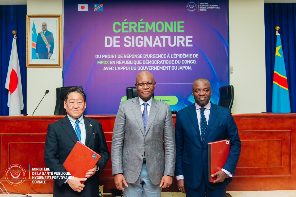 MinSanteRDC's tweet photo. Ce lundi 04 août 2025, le Ministre de la Santé Publique, Hygiène et Prévoyance Sociale, Dr Samuel Roger Kamba, a procédé à la signature officielle du Projet de Réponse d’Urgence contre l’épidémie de Mpox, appuyé par le Gouvernement du Japon et exécuté sur le plan technique par l’UNICEF.

Ce projet vient consolider les initiatives existantes dans la prise en charge, la vaccination, le traitement d’enfants atteints de malnutrition aiguë, le renforcement des infrastructures de prévention et de contrôle des infections dans 12 zones de santé à travers le pays, la formation et la mobilisation des acteurs communautaires, ainsi que le soutien social aux familles affectées, conformément au Plan National de Réponse contre la Mpox.

#MinSantéRDC #RiposteSanté #Mpox