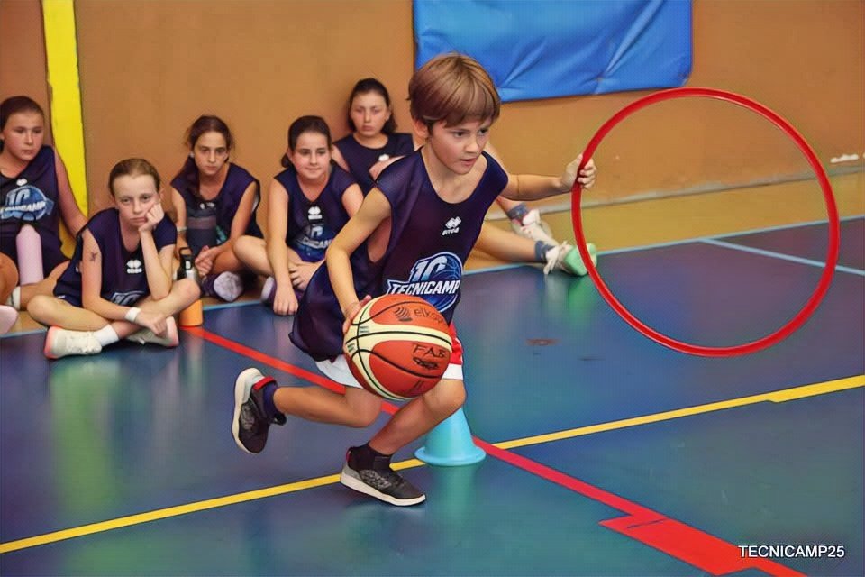 tecnicamp's tweet image. ¡Arranca la segunda semana de Tecnicamp!🔥
Después de una primera semana inolvidable, hoy hemos vuelto a las pistas con las pilas cargadas y muchas ganas de seguir aprendiendo y disfrutando.
En este día 6 hemos vivido una intensa competición de bote. Gran nivel y mejor ambiente!