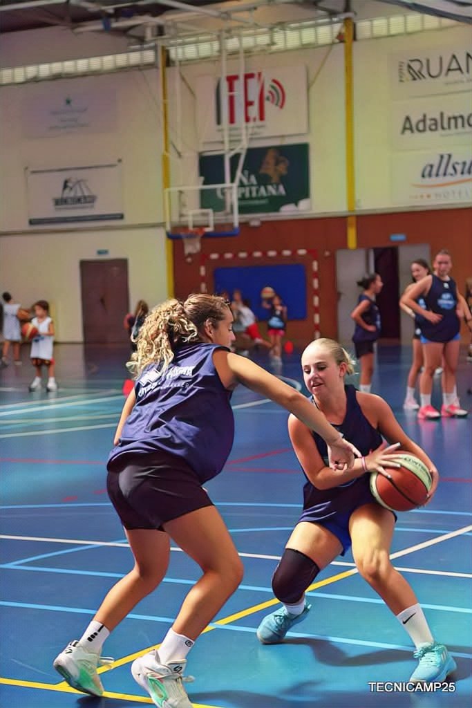 tecnicamp's tweet image. ¡Arranca la segunda semana de Tecnicamp!🔥
Después de una primera semana inolvidable, hoy hemos vuelto a las pistas con las pilas cargadas y muchas ganas de seguir aprendiendo y disfrutando.
En este día 6 hemos vivido una intensa competición de bote. Gran nivel y mejor ambiente!