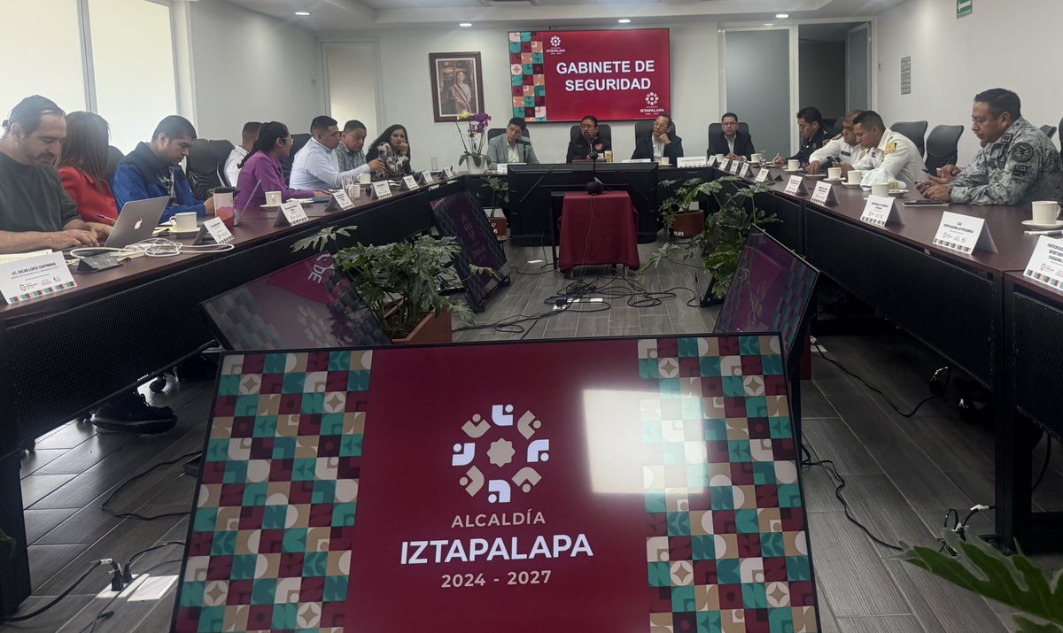 ¡La seguridad y patrimonio de la población es nuestra prioridad!

En el Gabinete de Seguridad de esta mañana, presidido por la alcaldesa <a href="/ALEIDAALAVEZ/">Aleida Alavez Ruiz</a> se acordó  convocar a una mesa interinstitucional
sobre socavones con la participación de la Comisión de Grietas y las