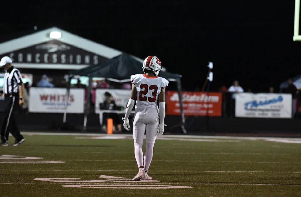 I’d appreciate it a lot if yall would vote me for the 2025 preseason ALL-TSF team🙏🏾🙏🏾⬇️⬇️
tristatefootball.com/2025-preseason…