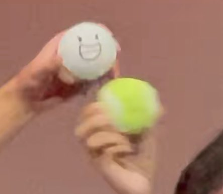 Chat I got a new screenshot of the bouncy balls