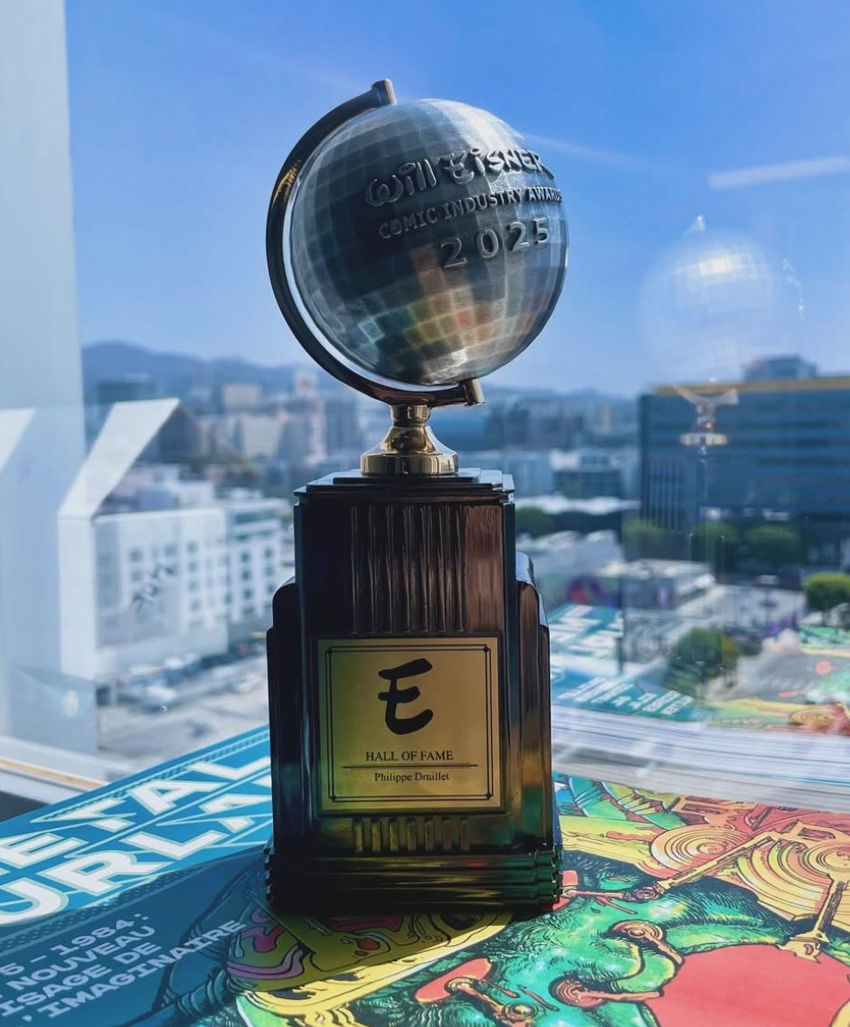 Very proud to be inducted into the #WillEisner Comics Hall of Fame at #SDCC2025. Thank you to the judges, William Foster, Michael T. Gilbert, Karen Green, Alonso Nuñez, Jim Thompson, Maggie Thompson for your selection, and also #humanoidsinc for accepting the award on my behalf.