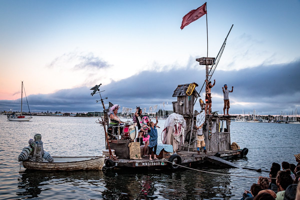 The Flotsam River Circus is coming to Corn Hill Landing for free shows on Friday and Saturday! Enjoy musicians, circus performers, and puppeteers aboard their ramshackle raft on the Genesee River.

Learn more: rivercircus.com
