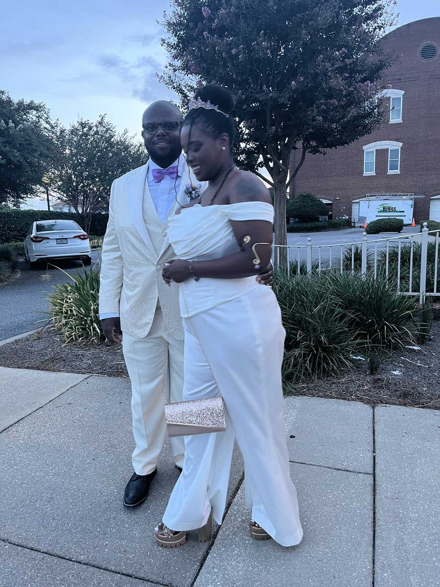 __heyyynaeee's tweet image. My bestfriend was sooo beautiful 😍😍😍@PepInYaStep  #BrewCrew2025 👰🏽‍♀️🤵🏾