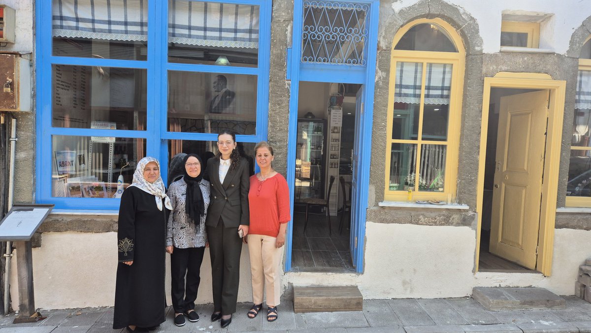 📍 Ahî Bacıyan Kadın Kooperatifi Ziyareti

Kaymakamımız Sayın Ceyda Durmaz, Mudurnu’da faaliyet gösteren Ahî Bacıyan Kadın Kooperatifini ziyaret ederek kadın girişimcilerle bir araya geldi.