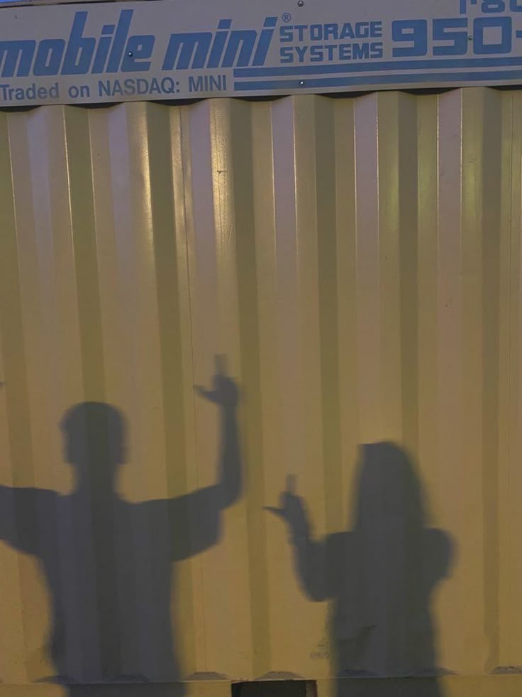 Salah satu manusia yang selalu merhatiin saya dan getol banget buat nanyain kabar kalau hilang sedikit. Makasih banyak udah mau jadi salah satu sahabat di rpw ini.