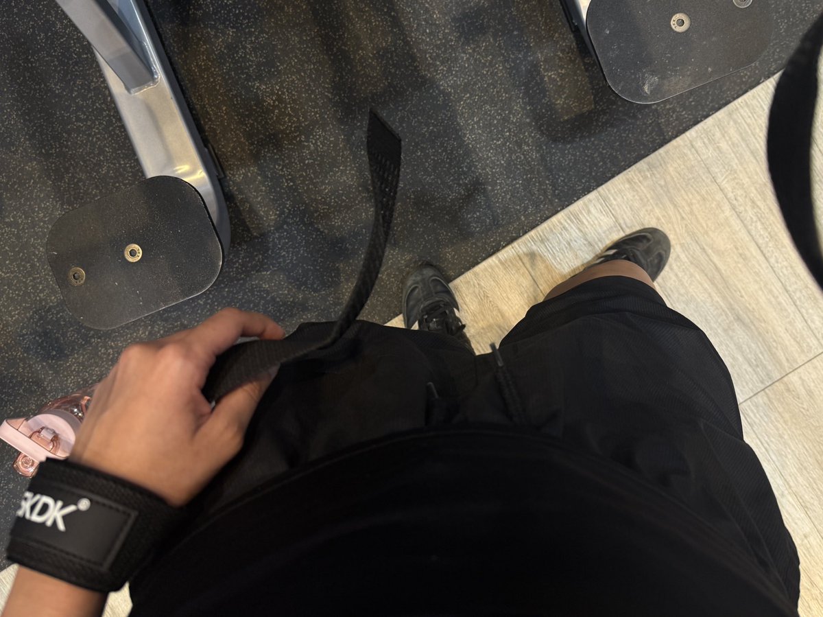 We love a full black fit day