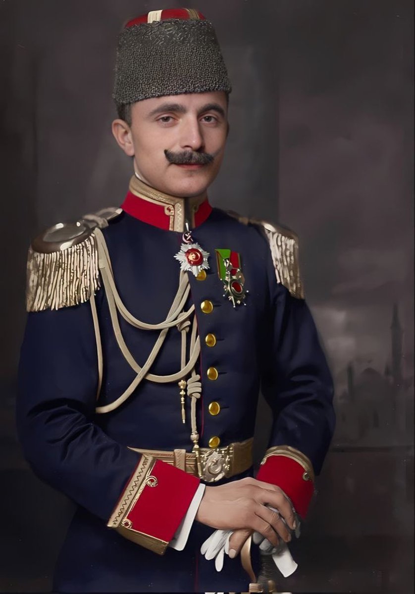 Biz evvelâ ve her şeyden önce Türküz. Sonra Türklere ve Türk vatanına dost olanın dostuyuz.