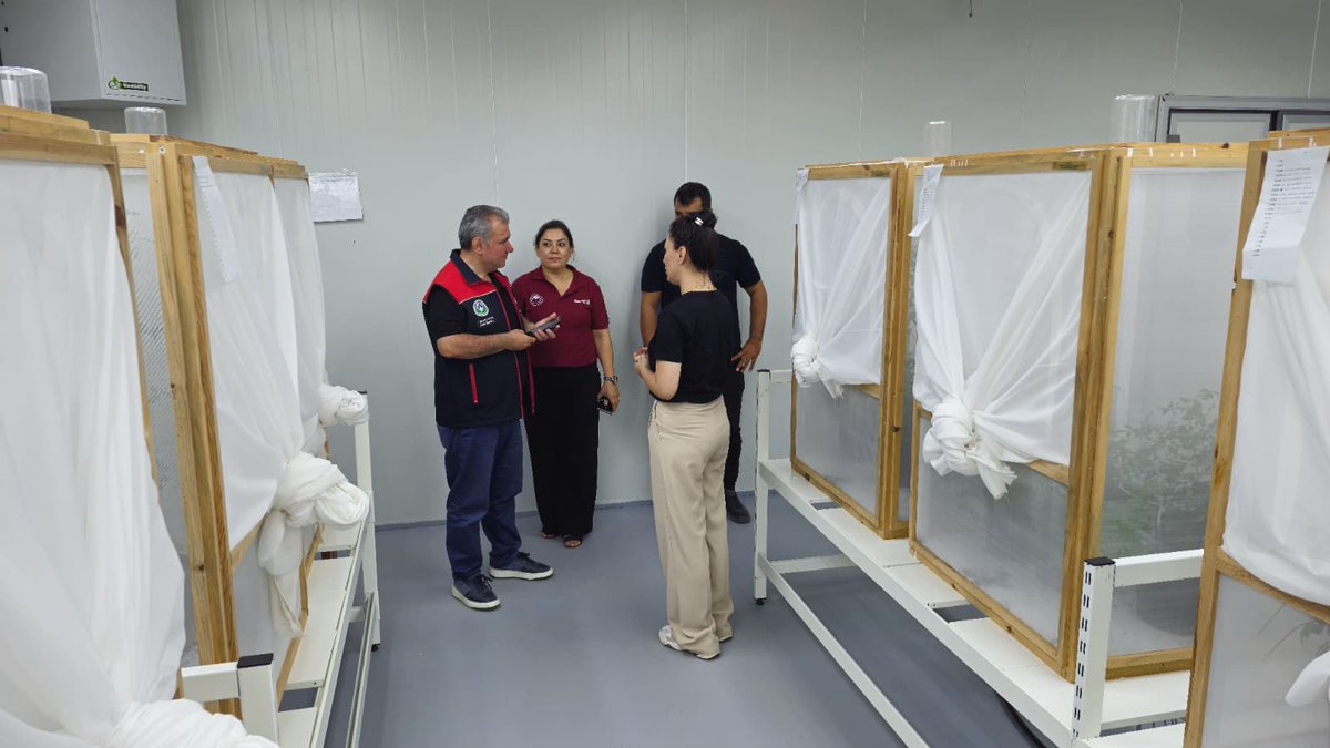 Alata Bahçe Kültürleri Araştırma Enstitüsü (@alatabkae) on Twitter photo Gıda ve Kontrol Genel Müdürlüğü Bitki Sağlığı ve Karantina Daire Başkanı Yalçın Ocak Enstitümüzü ziyaret etti.
<a href="/TCTarim/">T.C. Tarım ve Orman Bakanlığı</a> <a href="/ibrahimyumakli/">İbrahim Yumaklı</a> <a href="/tagemgovtr/">Tarımsal Araştırmalar ve Politikalar Genel Md.</a> Gıda ve Kontrol Genel Müdürlüğü Bitki Sağlığı ve Karantina Daire Başkanı Yalçın Ocak Enstitümüzü ziyaret etti.
<a href="/TCTarim/">T.C. Tarım ve Orman Bakanlığı</a> <a href="/ibrahimyumakli/">İbrahim Yumaklı</a> <a href="/tagemgovtr/">Tarımsal Araştırmalar ve Politikalar Genel Md.</a>