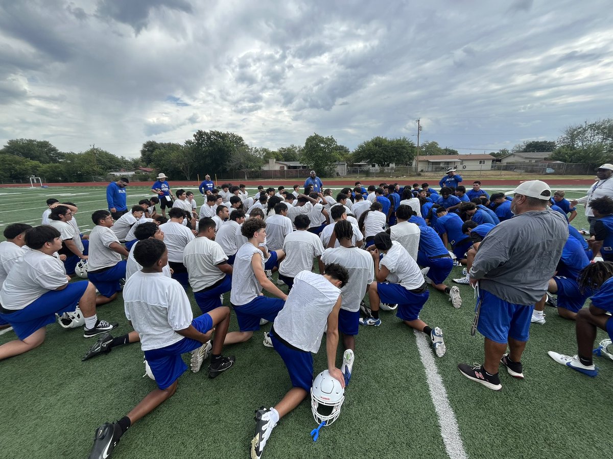 Day 1: packed house! #EAT #FAMILY #JohnJayProud