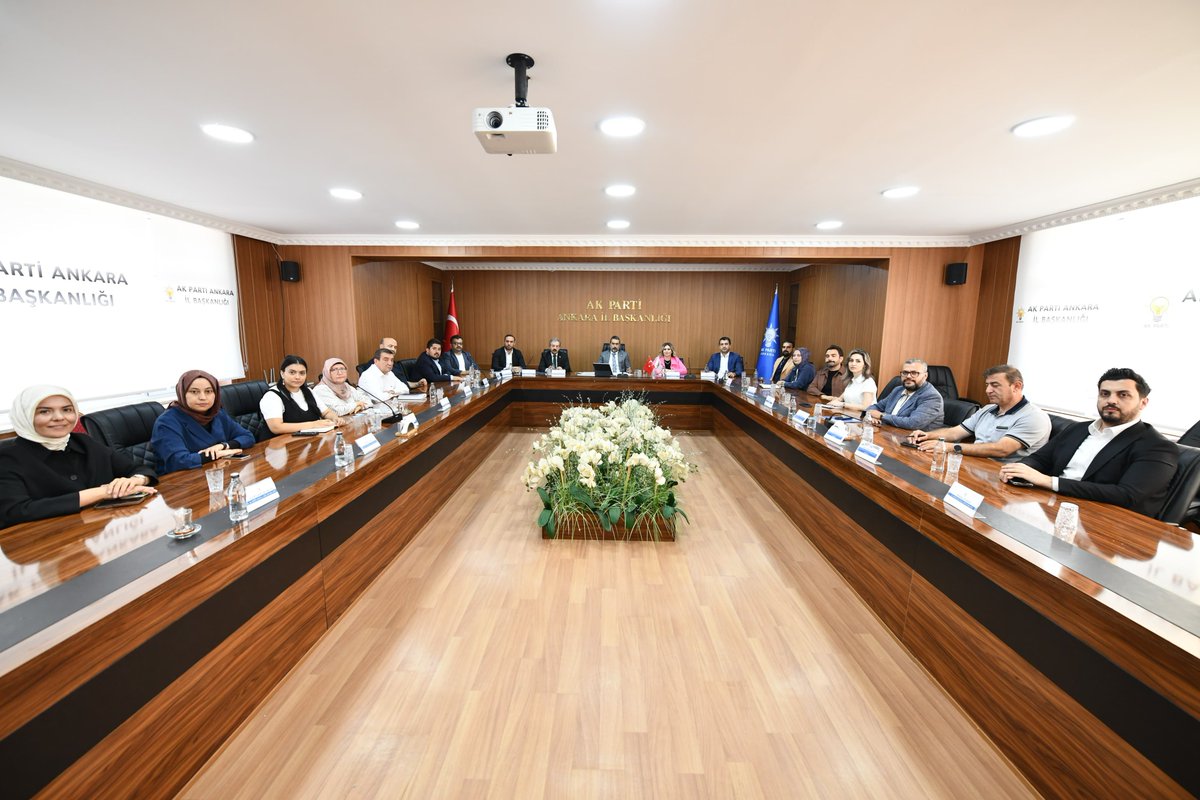 AK Parti Ankara (@akpartiankara) on Twitter photo İl Başkanımız <a href="/hakanhanozcan/">Hakan Han ÖZCAN 🇹🇷</a> başkanlığında haftalık Olağan İl Yürütme Kurulu Toplantımızı gerçekleştirdik. İl Başkanımız <a href="/hakanhanozcan/">Hakan Han ÖZCAN 🇹🇷</a> başkanlığında haftalık Olağan İl Yürütme Kurulu Toplantımızı gerçekleştirdik.