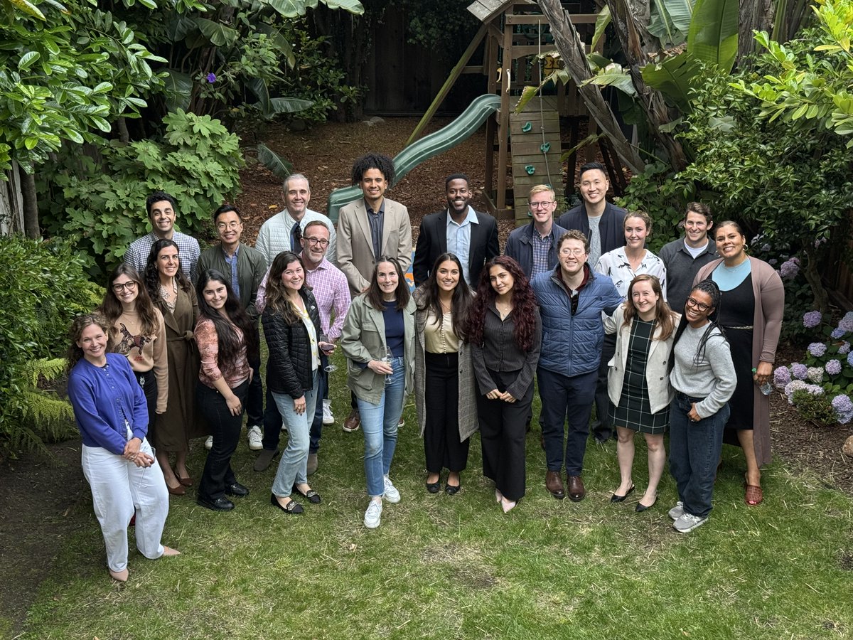 GundersonLaw's tweet image. .@GundersonLaw hosted a memorable 2025 #SummerProgram in our Bay Area, Boston, Los Angeles, and New York offices. Thank you to our #SummerAssociates for bringing your authentic selves and collaborative spirit, making this a successful summer!