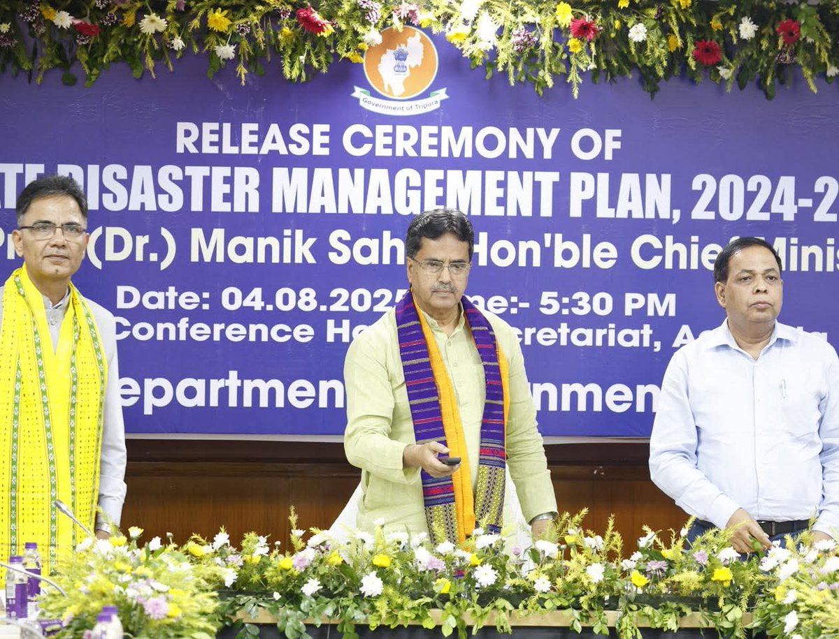 Amit Ray Chaudhuri (@amit3arc) on Twitter photo State Disaster Management Plan 2024-25 released by HCM Tripura in presence of Respected Chief Secretary Tripura <a href="/JKSinhaIAS/">Jitendra Kumar Sinha</a> and other dignitaries. State Disaster Management Plan 2024-25 released by HCM Tripura in presence of Respected Chief Secretary Tripura <a href="/JKSinhaIAS/">Jitendra Kumar Sinha</a> and other dignitaries.