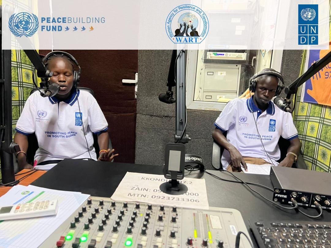 Wartsouthsudan's tweet photo. #TransitionalJustice #Reconciliation #HealingandJustice
WART Bentiu hosted a talk show on Kondial FM, raising awareness on CTRH &amp; CRA under @undpsouthsudan  supported project. Community calls showed growing interest in truth-telling, healing &amp; justice. #WART #UNDP #CTRH #CRA https://t.co/9JiAxInCwY