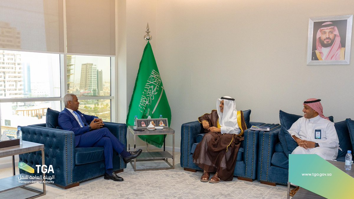 RDenArabiaSaudi's tweet image. Fortaleciendo agenda bilateral, #embajador @AndyRodriguezDu fue recibido por S.E. Rumaih bin Mohammed Al-Rumaih, vicem. de #Transporte y Servicios #Logísticos, pdte. encargado de la Autoridad General de Transporte de #ArabiaSaudita.

@MIREXRD
#MIREXRD
#ComunicacionesDO
#RD
#KSA