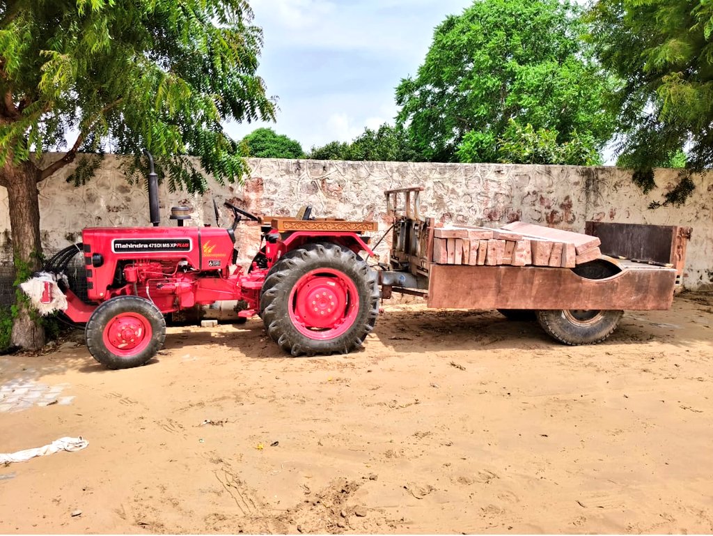 Nagaur Police (@nagaurpolice) on Twitter photo #NAGAURPOLICE
#PS गोटन:-
सरहद गागुडा स्थित परिवादी सुखदेवराम के खेत पर अवैध रूप से कब्जा करने पर 12 आरोपियों को मौके से #गिरफ्तार किया एवं दो ट्रैक्टर जब्त किये गये।
<a href="/IgpAjmer/">Ajmer Range Police</a>
<a href="/DineshMNIPS1/">Dinesh MN IPS</a>
<a href="/PoliceRajasthan/">Rajasthan Police</a> #NAGAURPOLICE
#PS गोटन:-
सरहद गागुडा स्थित परिवादी सुखदेवराम के खेत पर अवैध रूप से कब्जा करने पर 12 आरोपियों को मौके से #गिरफ्तार किया एवं दो ट्रैक्टर जब्त किये गये।
<a href="/IgpAjmer/">Ajmer Range Police</a>
<a href="/DineshMNIPS1/">Dinesh MN IPS</a>
<a href="/PoliceRajasthan/">Rajasthan Police</a>