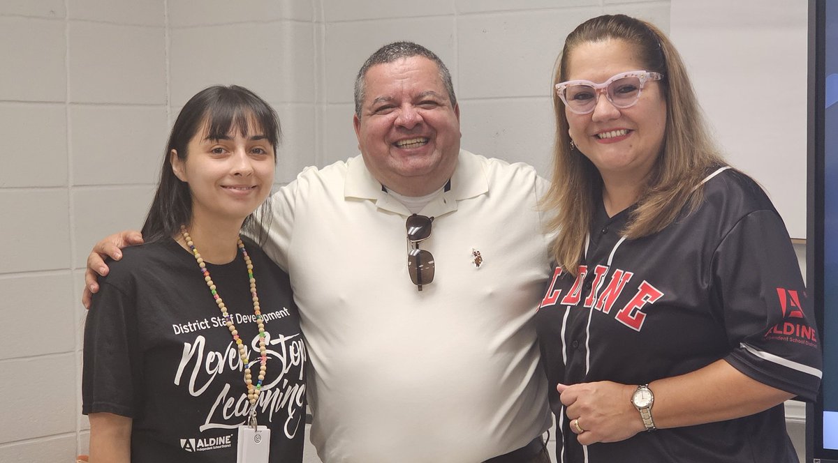 Rafael Esteban tweet media