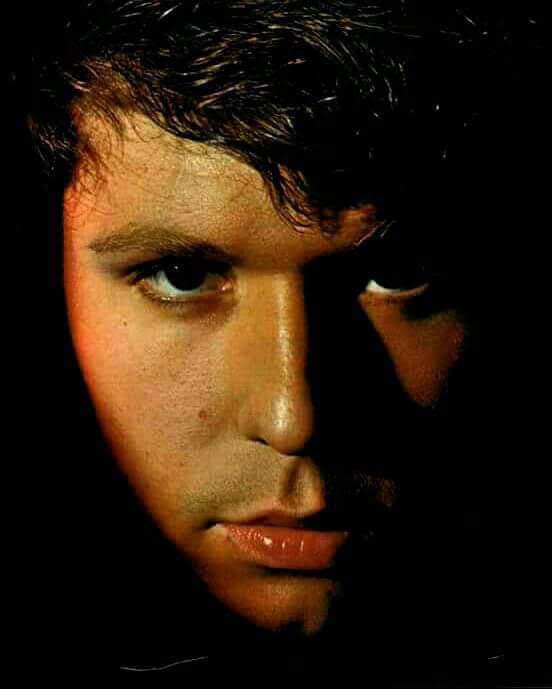 YO SOY AQUEL #EnVeranoRaphael youtu.be/TEwWrpebnkM?fe…