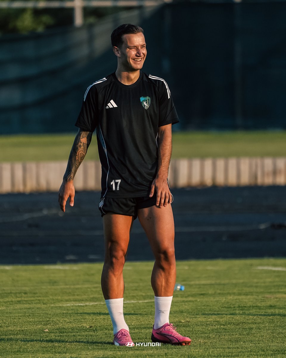 Trendyol Süper Lig’in ilk haftasında oynayacağımız Trabzonspor maçı hazırlıklarına başladık! 🔜⚔️

📲 #TSvKS | #DurmaKoşZaferlere