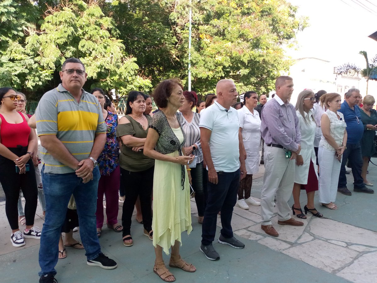 Dirección General de Salud Las Tunas (@dgslastunas) on Twitter photo Se realiza Matutino de <a href="/dgslastunas/">Dirección General de Salud Las Tunas</a>, dando inicio a la jornada de celebración por el natalicio 99 de nuestro invicto #Fidel,
Se transmite audiovisual sobre nuestro Comandante en Jefe y se da lectura al plan de actividades programadas para la fecha.
#LasTunasPoraLaSalud Se realiza Matutino de <a href="/dgslastunas/">Dirección General de Salud Las Tunas</a>, dando inicio a la jornada de celebración por el natalicio 99 de nuestro invicto #Fidel,
Se transmite audiovisual sobre nuestro Comandante en Jefe y se da lectura al plan de actividades programadas para la fecha.
#LasTunasPoraLaSalud