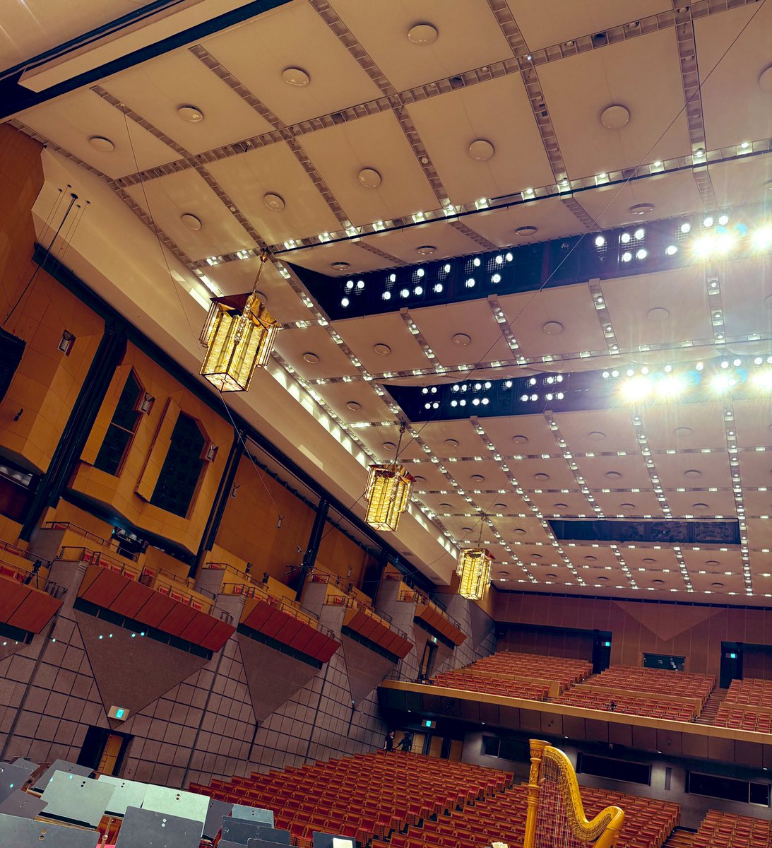 ppercc's tweet image. 打楽器で参加してました！
ff14はかけがえのない仲間と出会い、たくさんの素敵な縁を繋いでくれた、人生で1番思い入れの深いゲームなので、この演奏会に1ヒカセンとして参加できたこと、仲間に入れてもらえたことを大変嬉しく思います💎✨
#コエチカ吹