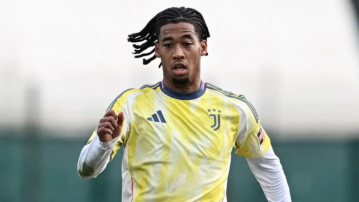 Marco Baridon (@baridonmarco) on Twitter photo ++ Scatto dello #Zurigo per Livano #Comenencia della #Juventus #NextGen ++🇨🇭
Dialoghi in fase avanzata, con gli svizzeri che han messo la freccia su #Cesena e #Pescara per il 2004 💨 Trattativa ancora in corso ma la traccia è questa ✍️🔐 <a href="/junews24com/">JuventusNews24.com</a>
.
.
#FCZurich #Zurich #FCZ ++ Scatto dello #Zurigo per Livano #Comenencia della #Juventus #NextGen ++🇨🇭
Dialoghi in fase avanzata, con gli svizzeri che han messo la freccia su #Cesena e #Pescara per il 2004 💨 Trattativa ancora in corso ma la traccia è questa ✍️🔐 <a href="/junews24com/">JuventusNews24.com</a>
.
.
#FCZurich #Zurich #FCZ